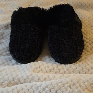 Dearfoams Black Womans Slippers